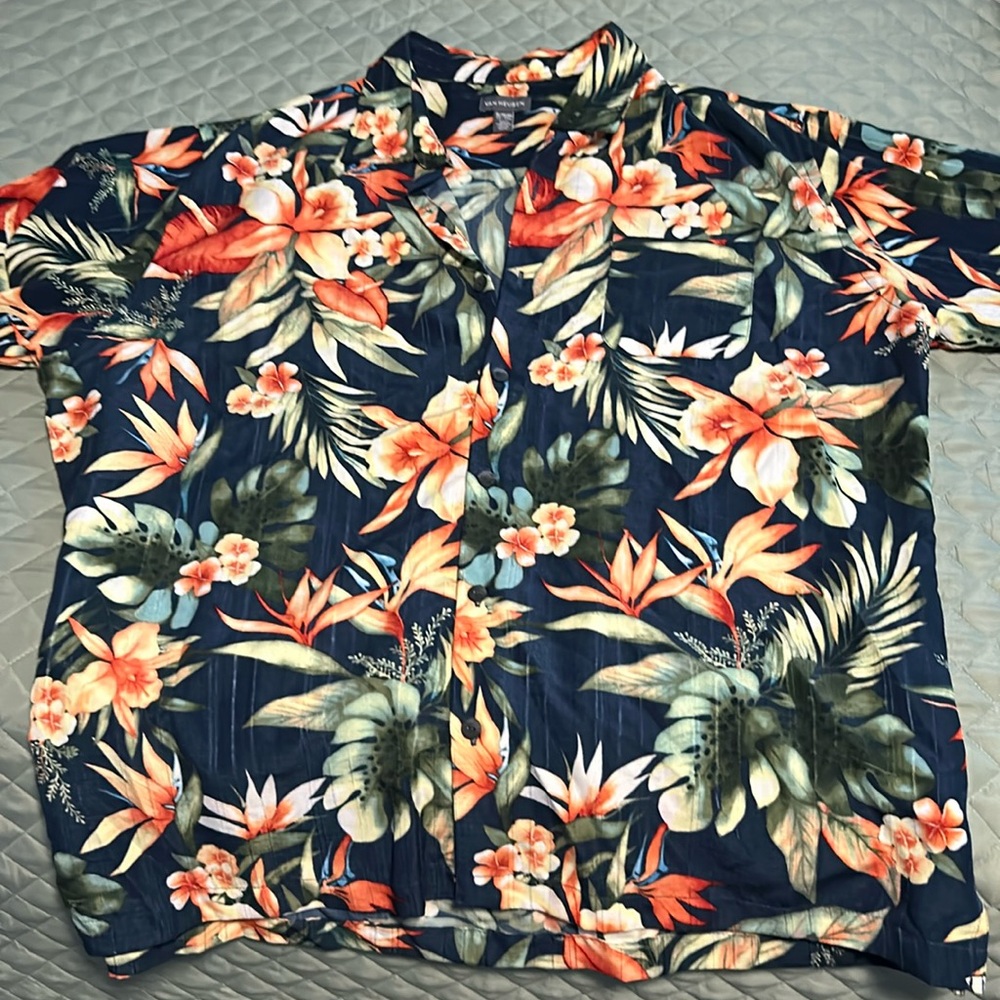 Men’s van heusen button down